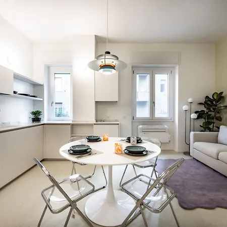 Design And Silence - Wide Renovated Apartment 2 Stops Form Centrale Milan Exterior photo